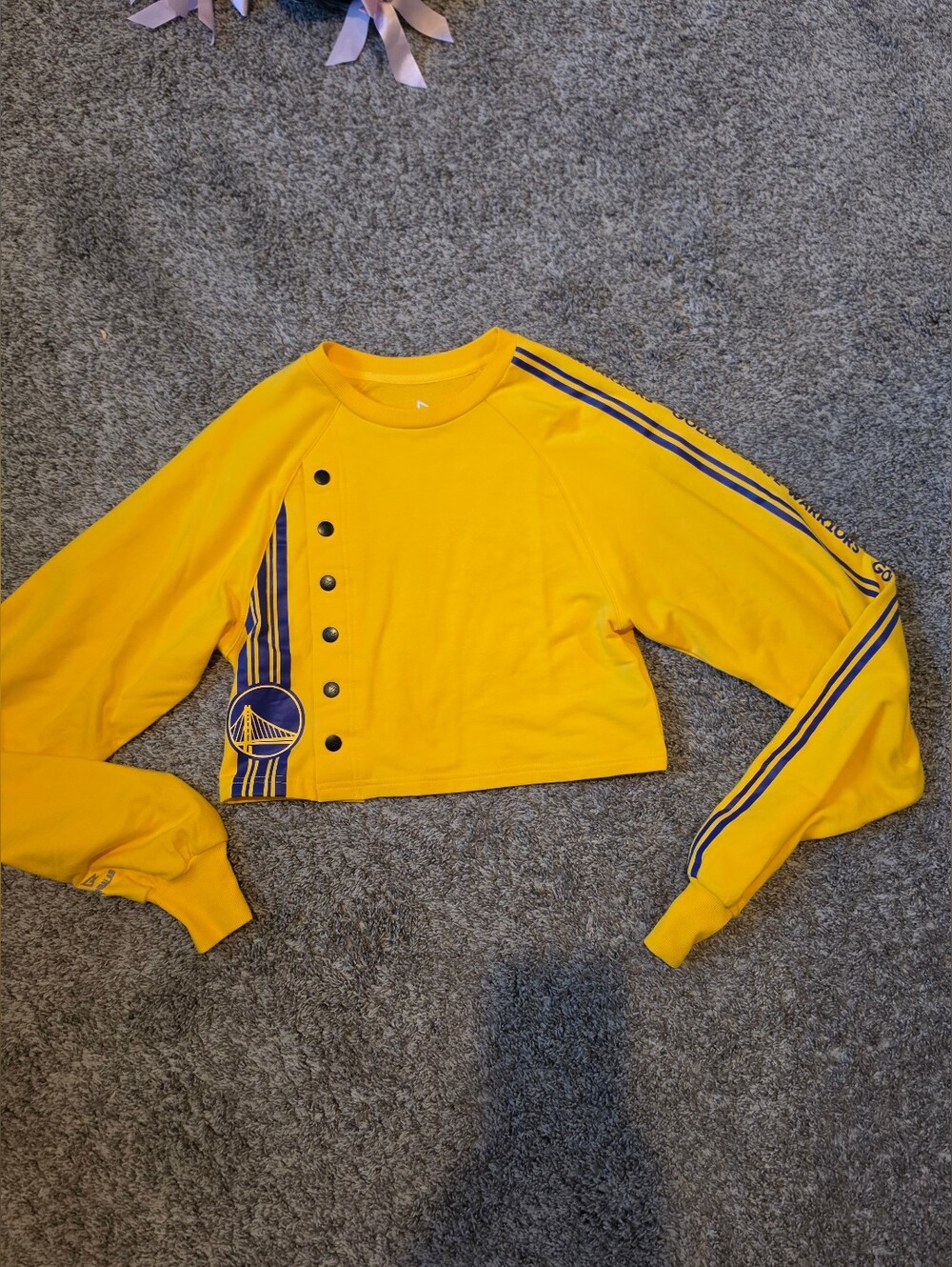 STUNNING NEW QORE Golden State Warriors Yellow Cropped Crewneck Sweatshirt